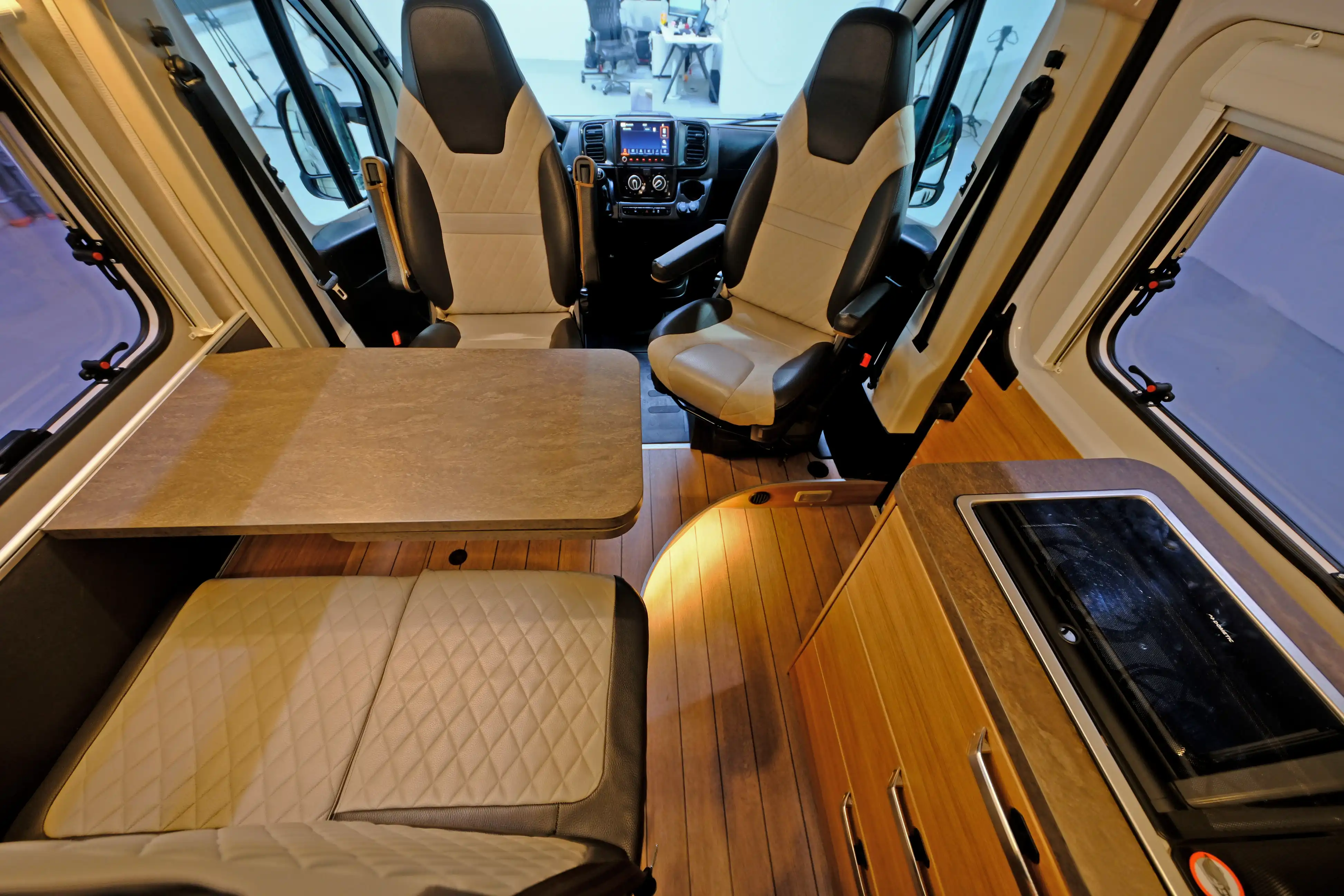 WEINSBERG CaraBus 600 DQ